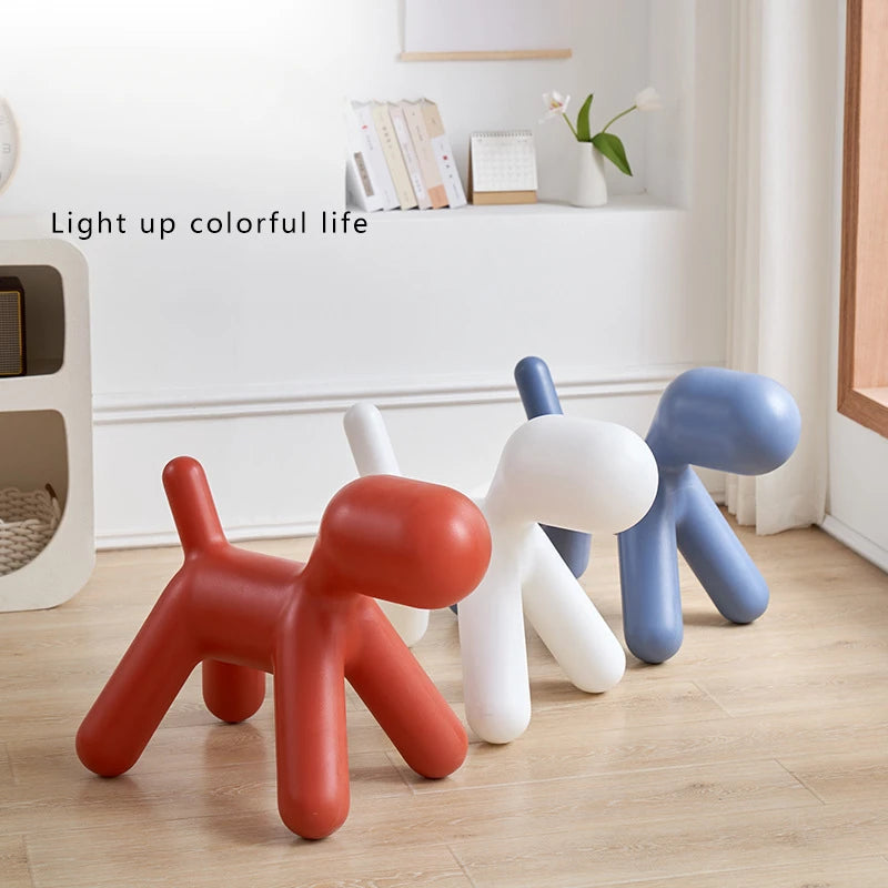 Nordische kreative Welpen Design Stuhl Kunststoff Kinder stuhl niedlichen Cartoon Kindergarten Dalmatiner Hund Tier Hocker Wohn möbel