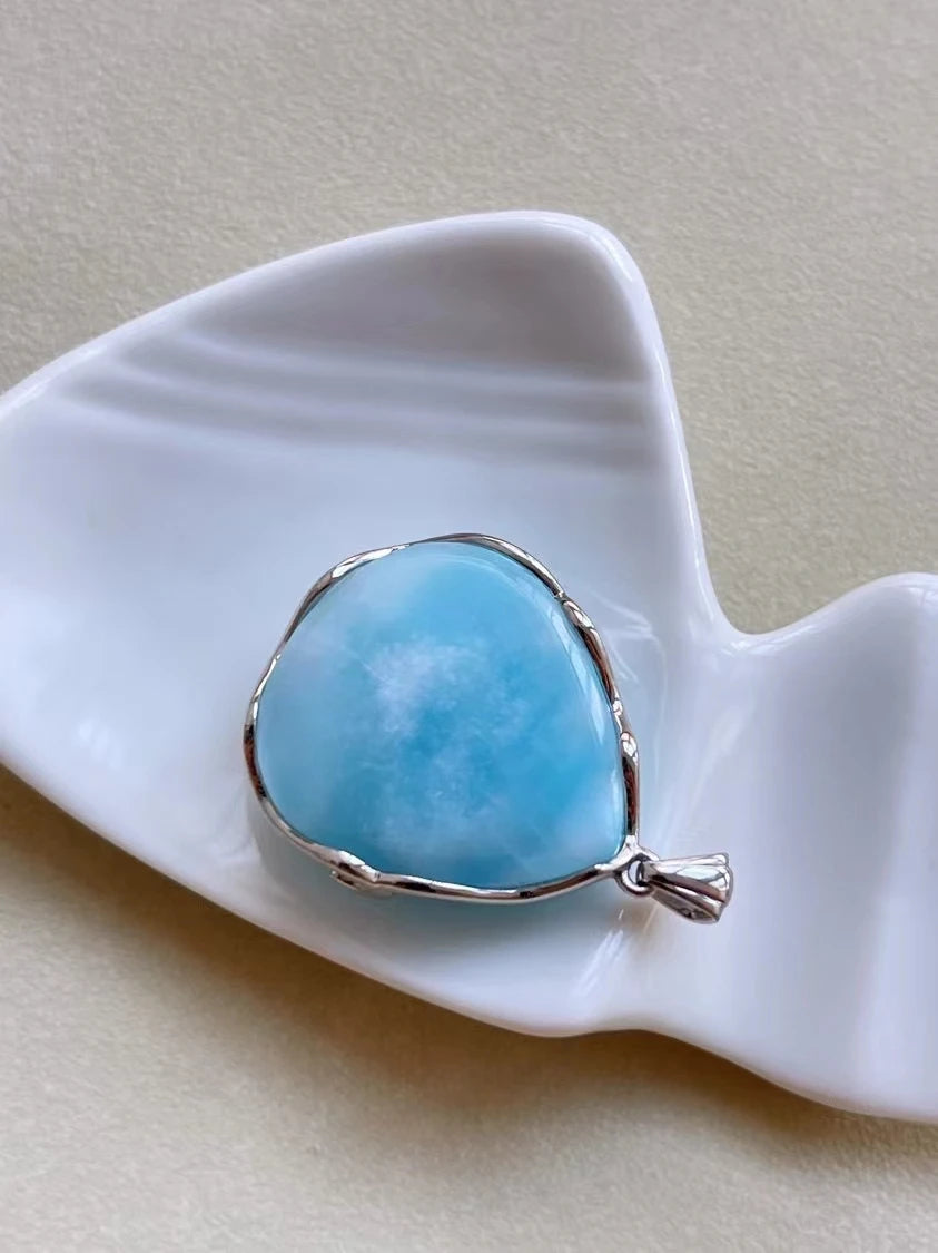 Natürlicher blauer Larimar Anhänger Frauen Männer Wasser muster 44*27*10,8mm Liebes kette von Dominia aaaaaaa